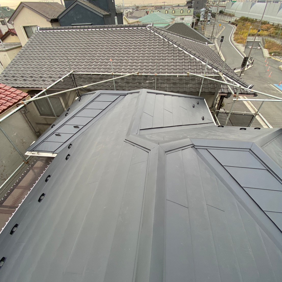 屋根工事の様子